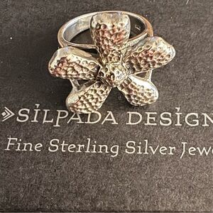 R1116 Retired Silpada Sterling Flower Ring Size 8